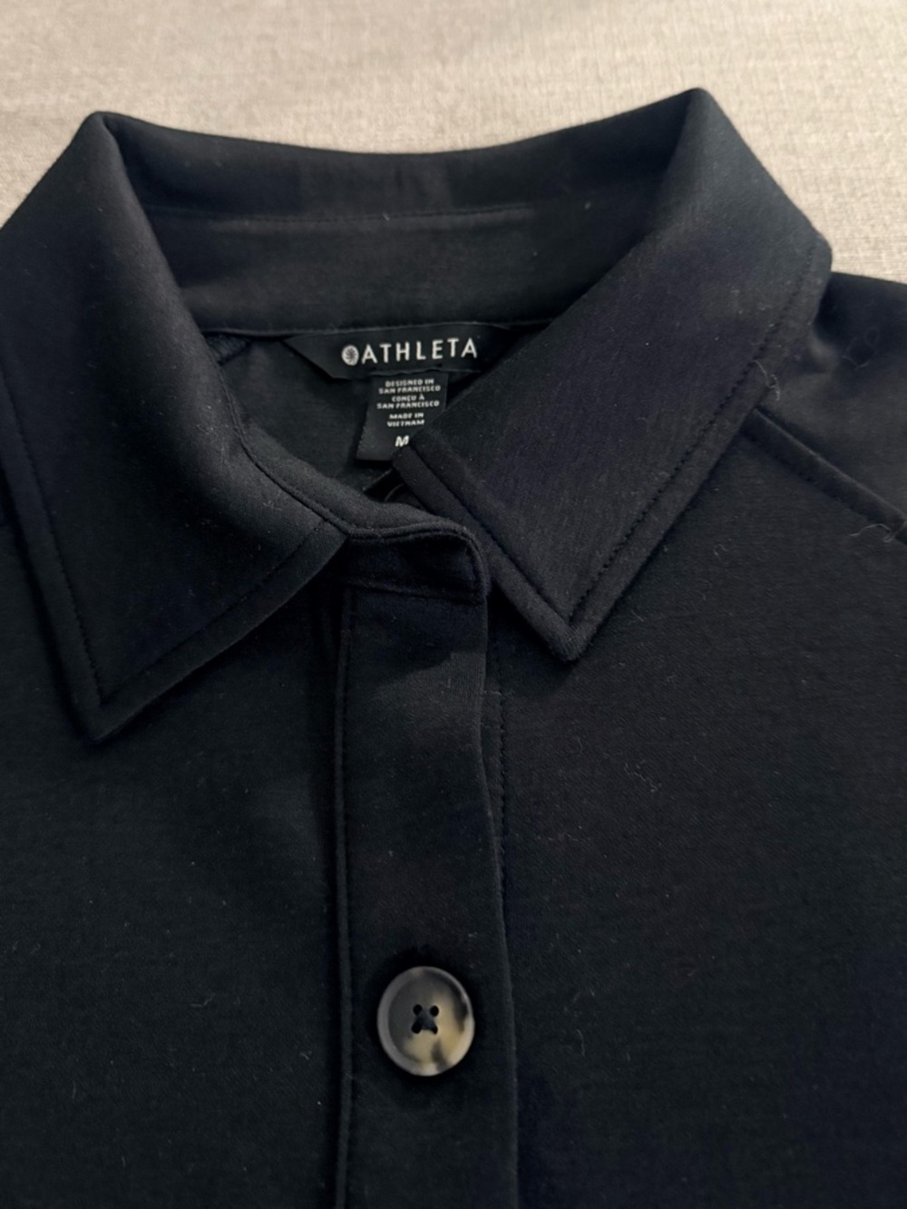Athleta Allure Shirt Jacket
Womens Crop Long Sleeve Button Front - Picture 9 of 14